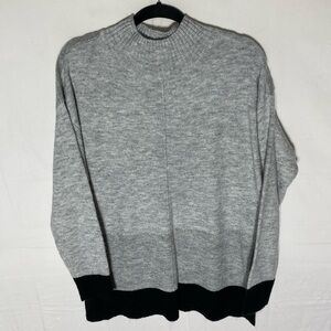 Ricki’s Grey Black Lightweight Knit Crew Neck Sweater L